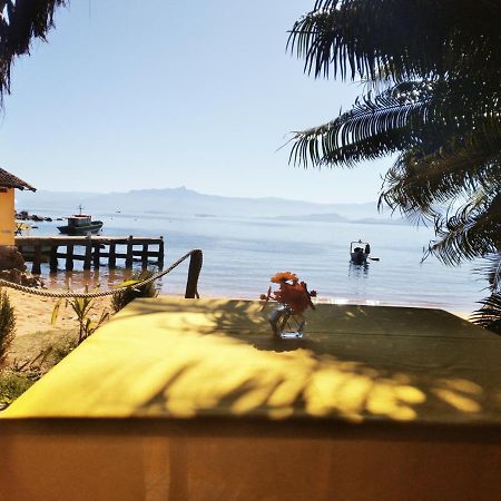 Chales Do Pedro Hospedagem E Restaurante Villa Praia de Araçatiba Eksteriør bilde